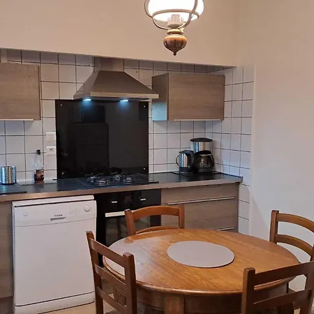 Au Centre Du Village